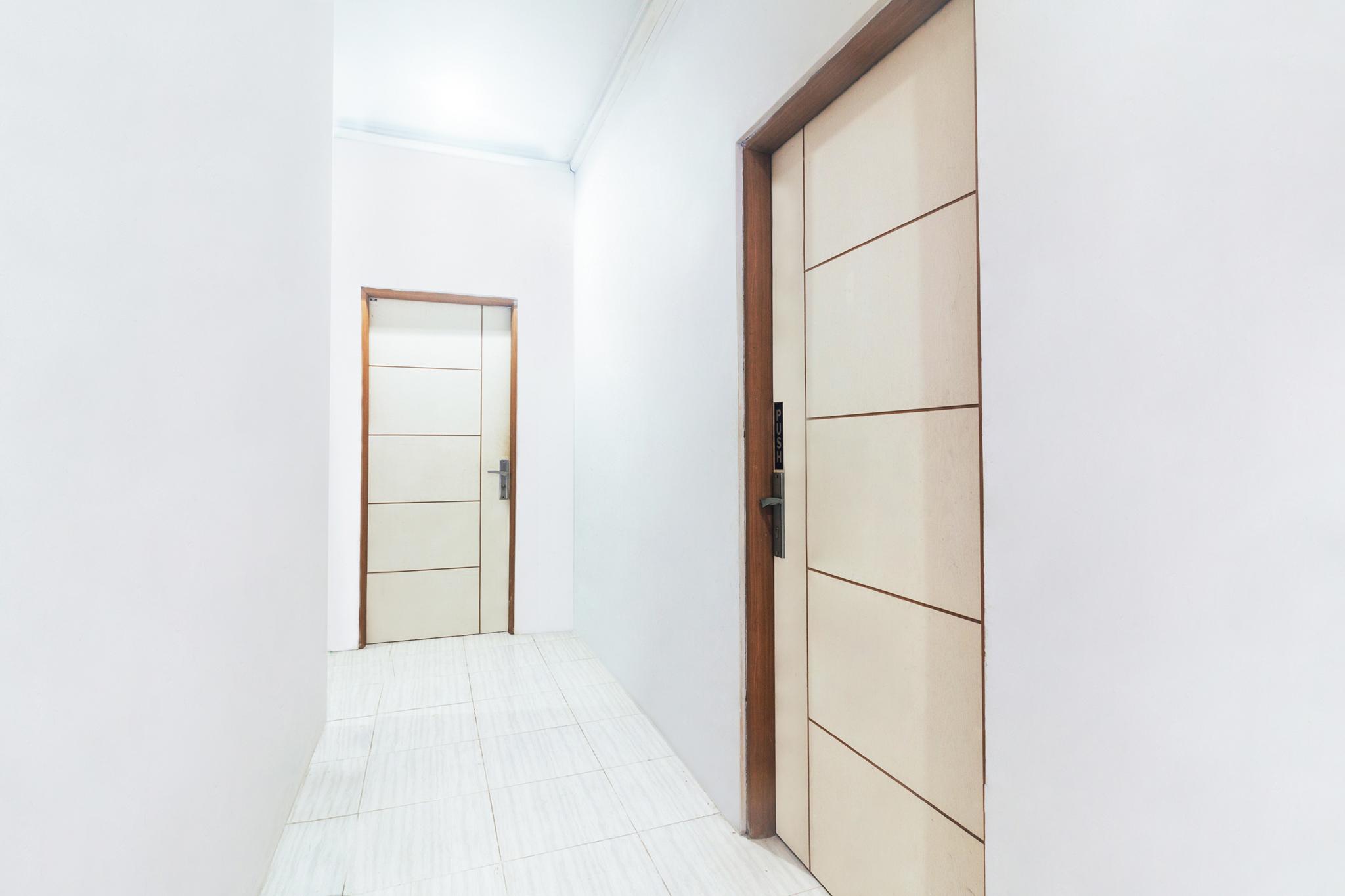 Vaccinated Staff-Oyo 2699 Haven Boarding House Hotell Ambon Eksteriør bilde